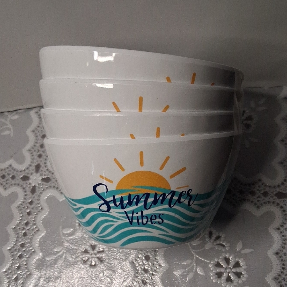 Summer Vibes Melamine Bowls X4.